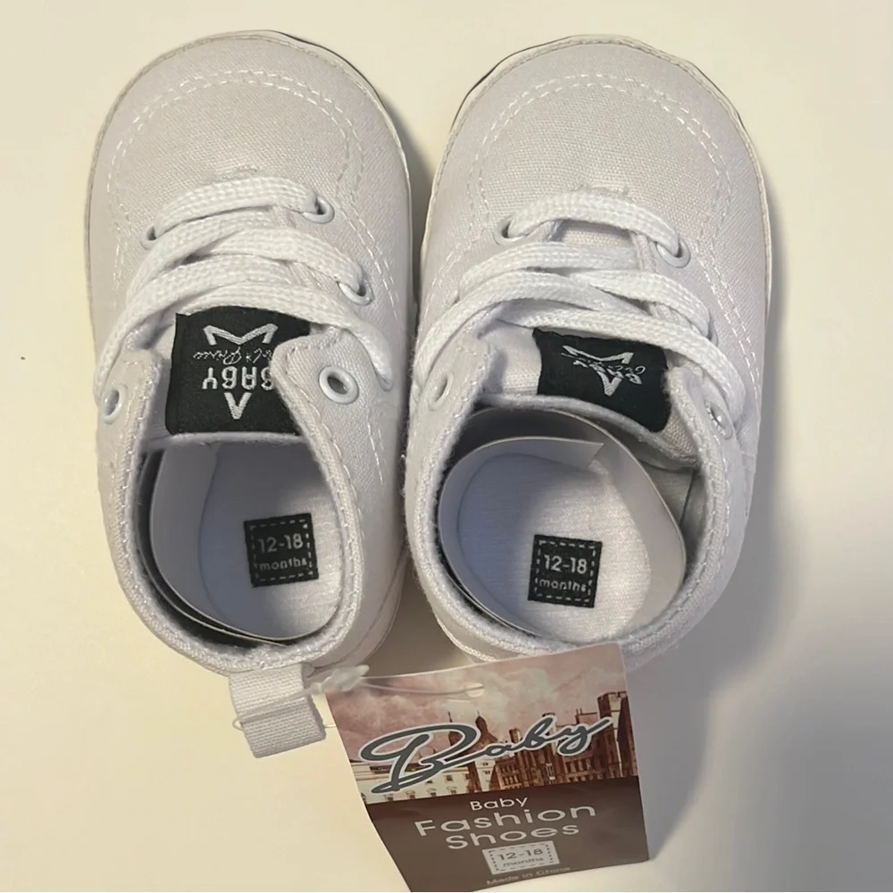 NWT Baby Pre-Walker White Shoes 12-18 months